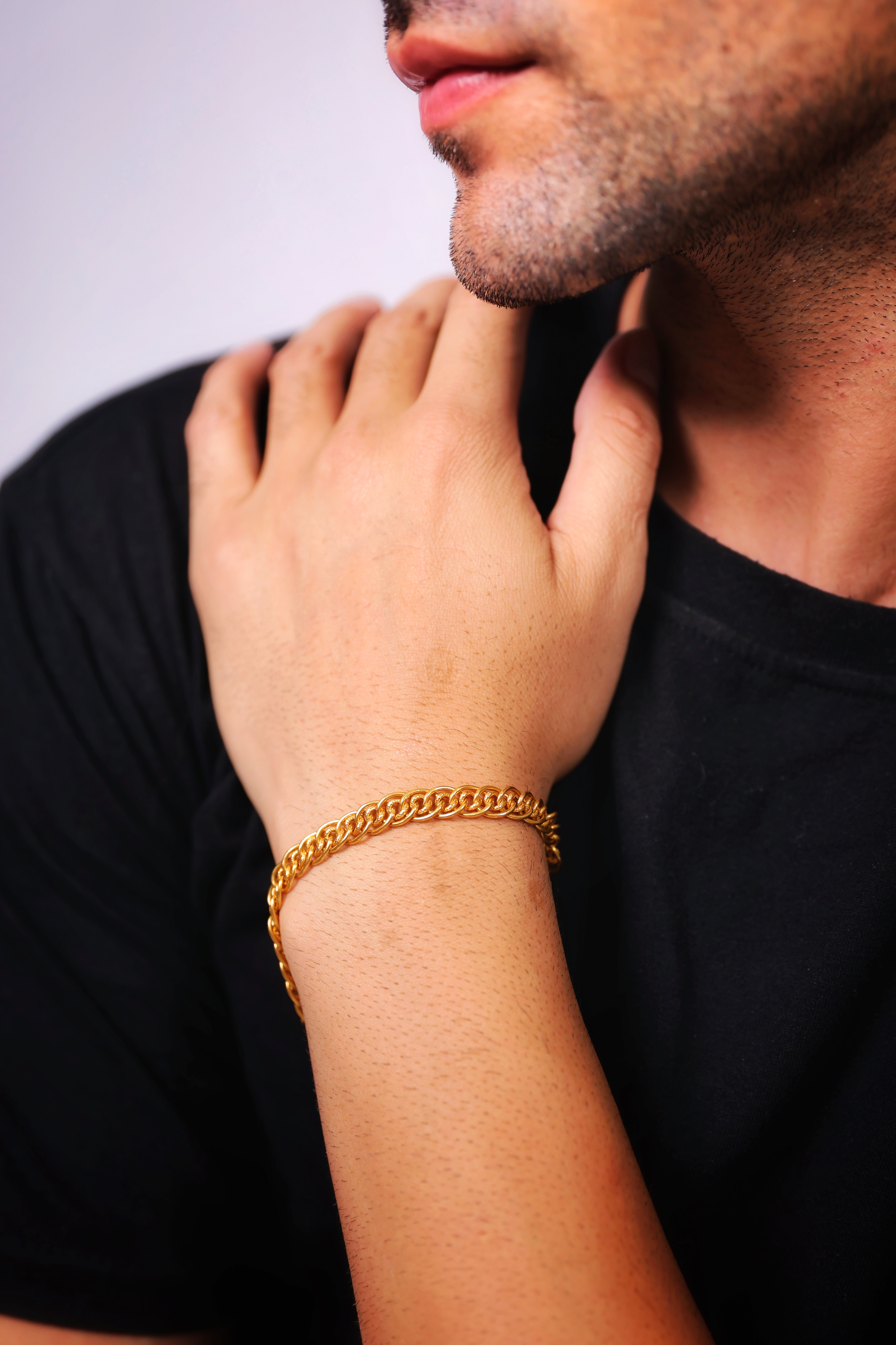 22K Gold Curb-Link Men’s Bracelet – Premium Classic Design