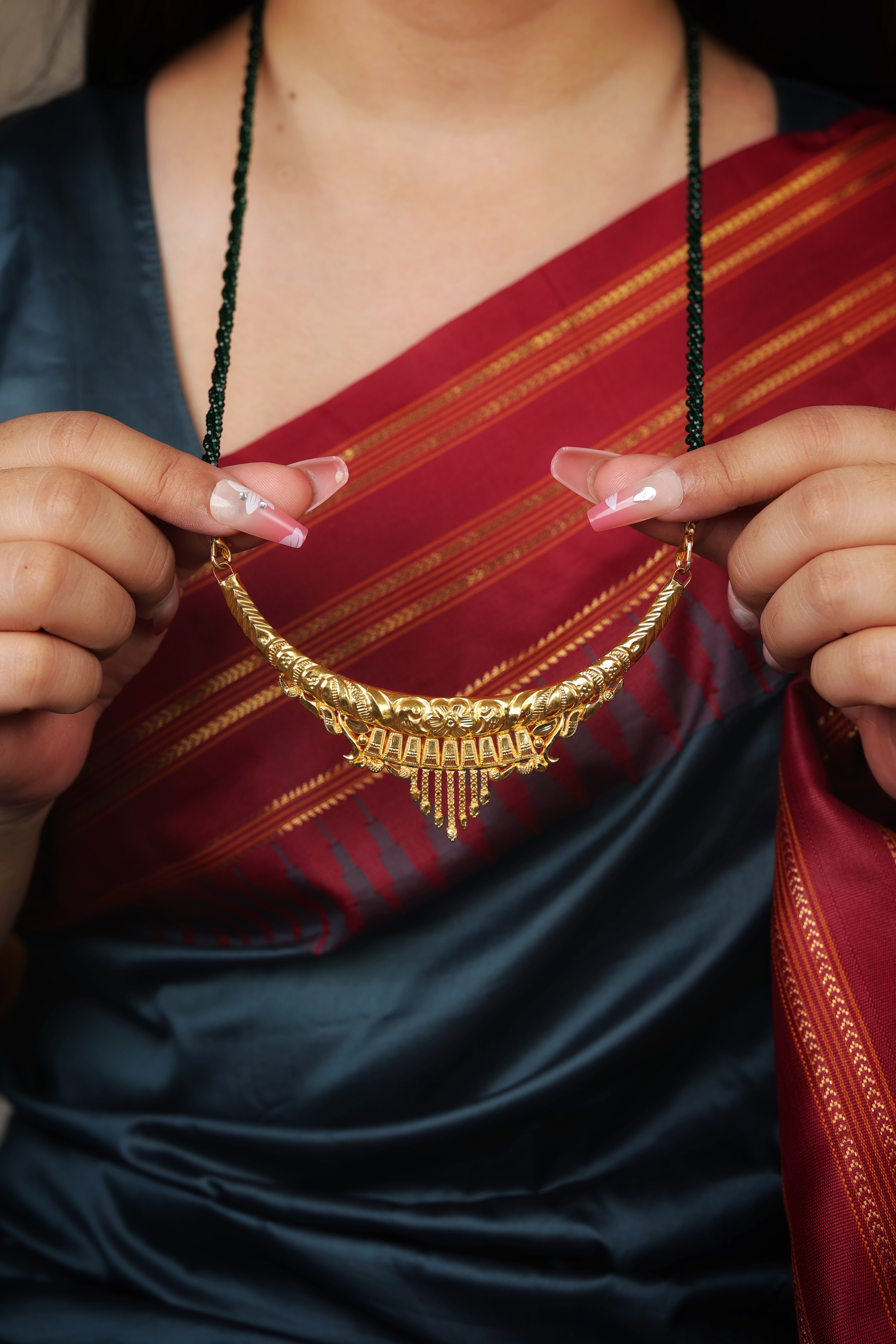 Traditional 22K Gold Temania Mangalsutra with Black Beads