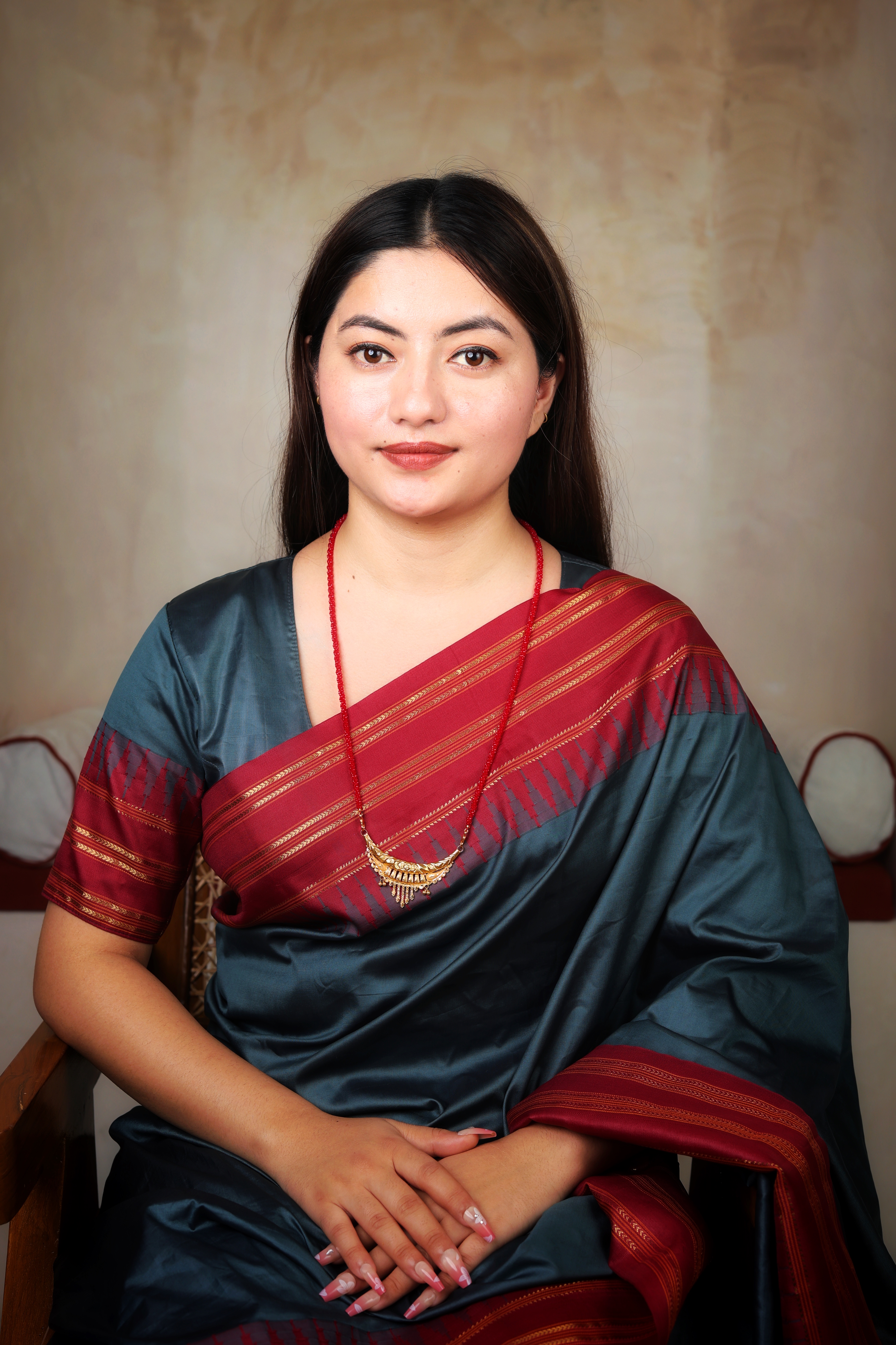 Elegant 22K Gold Leaf-Pattern Temania Mangalsutra