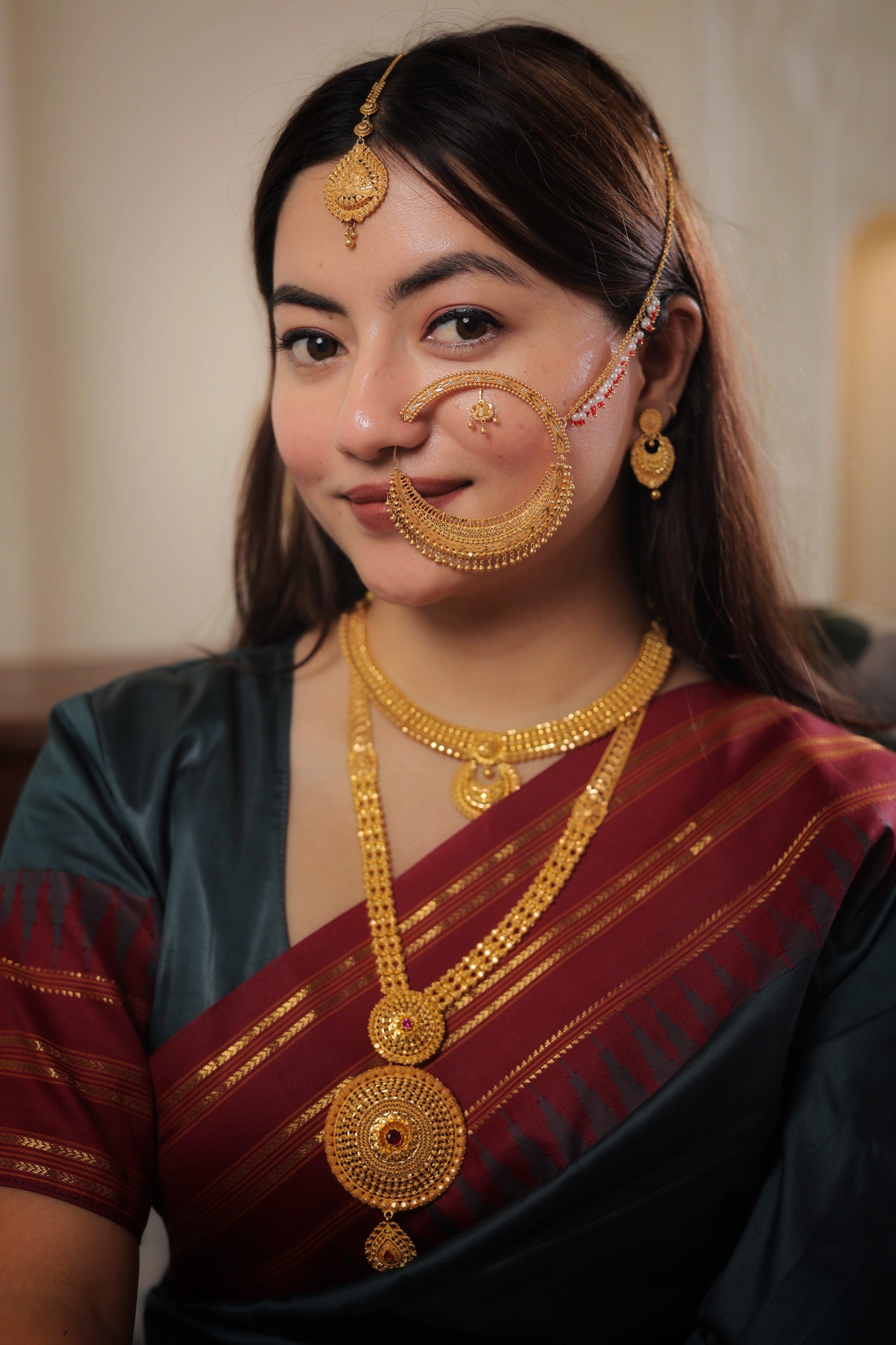 Grand 22K Gold Traditional Bridal Nath with Elaborate Filigree and Chain