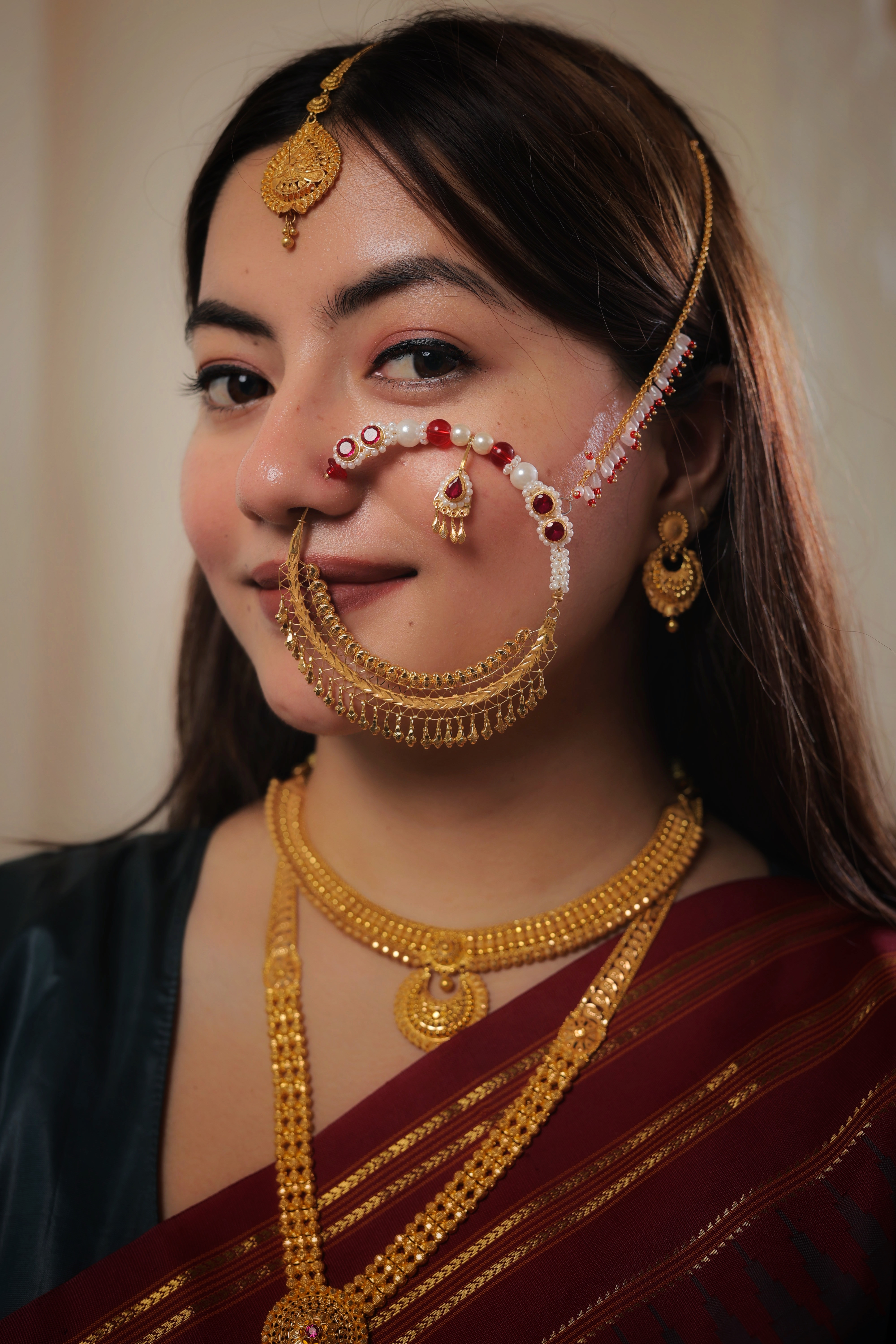 Grand 22K Gold Traditional Bridal Nath with Red and White Accents