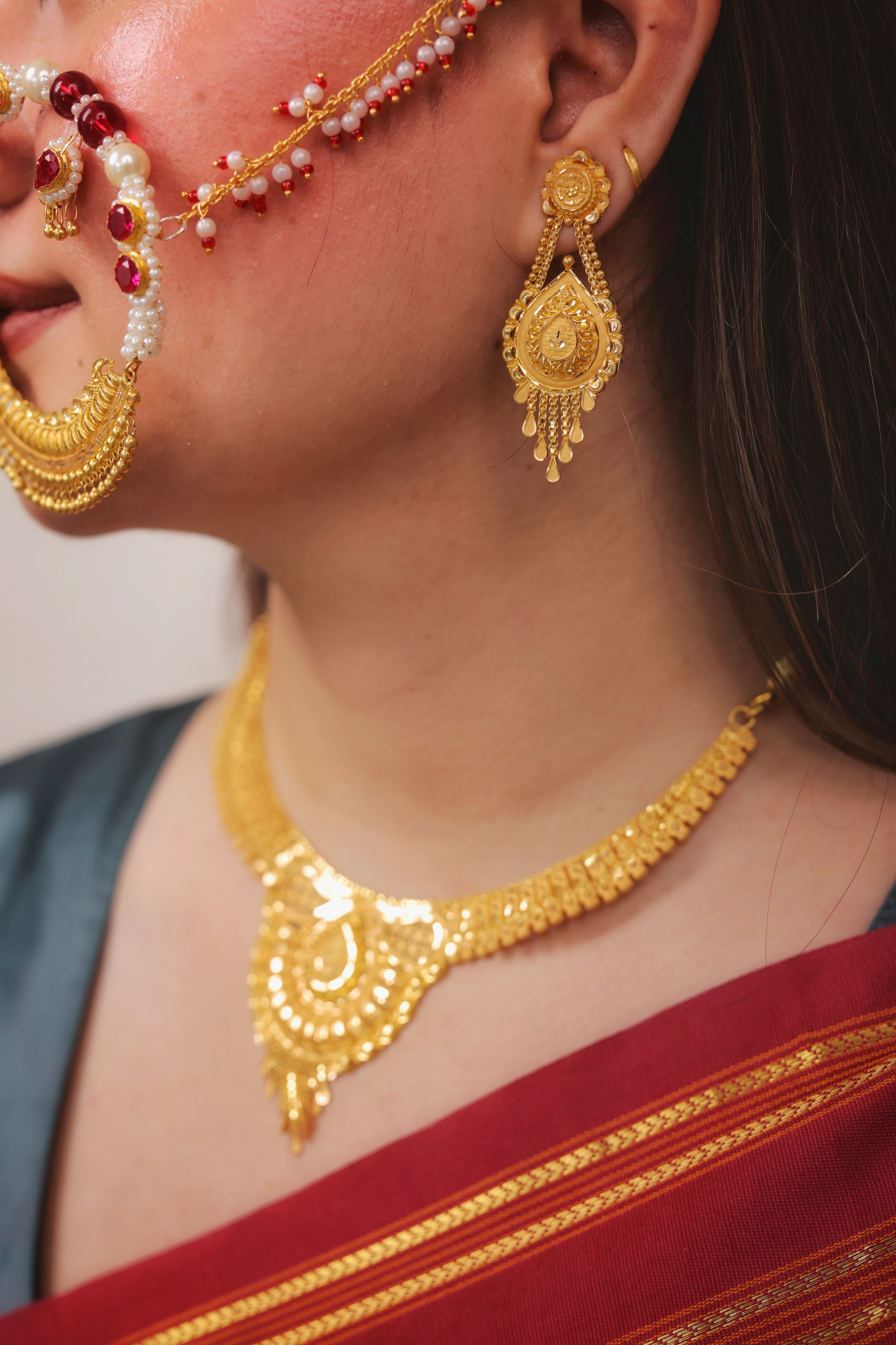 Traditional Ornate Collar Necklace Set with Filigree Drops