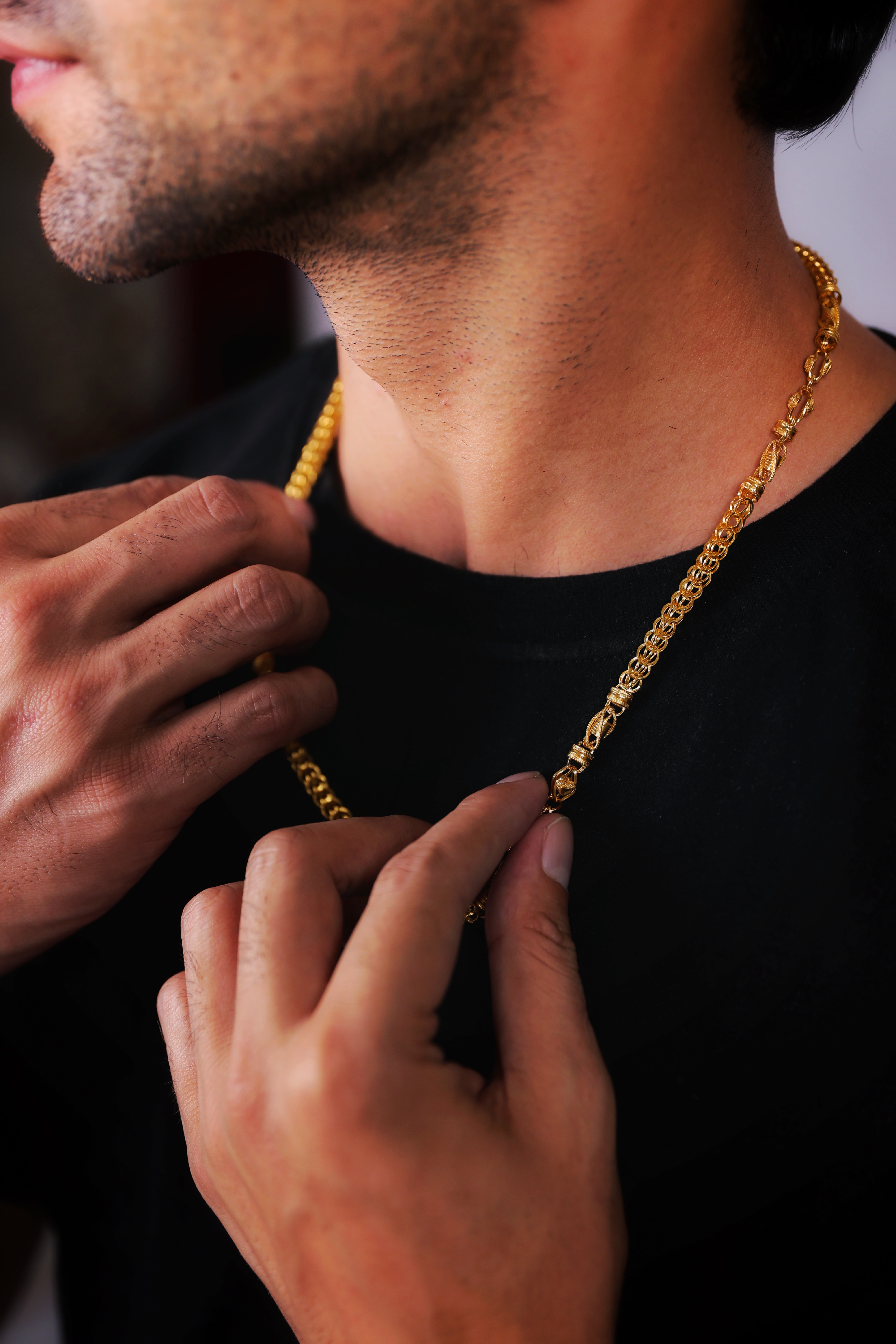 Textured Interlocking Link Gold Chain Necklace for Men