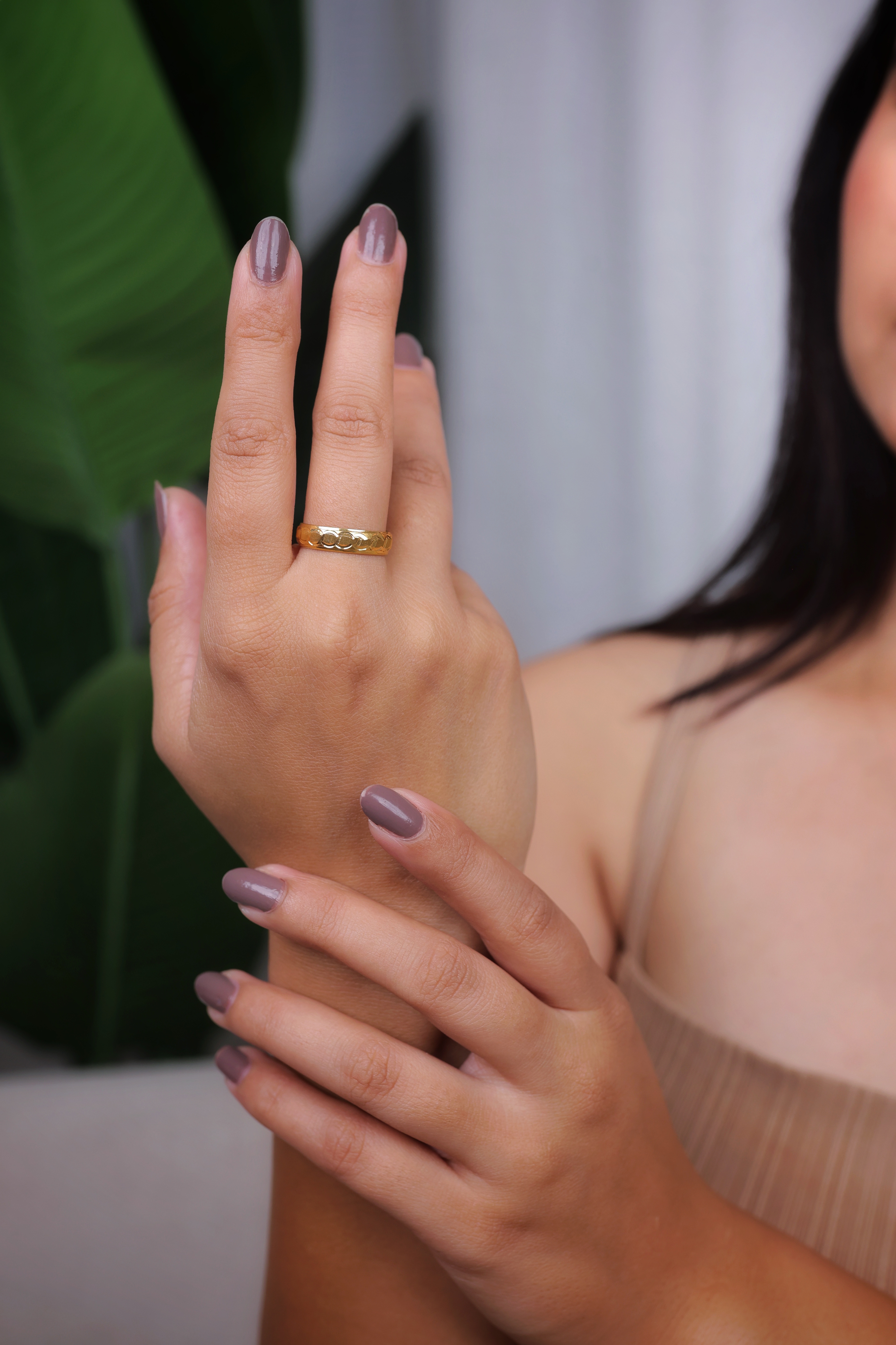 Bold Scalloped Edge Cutout Gold Band Ring