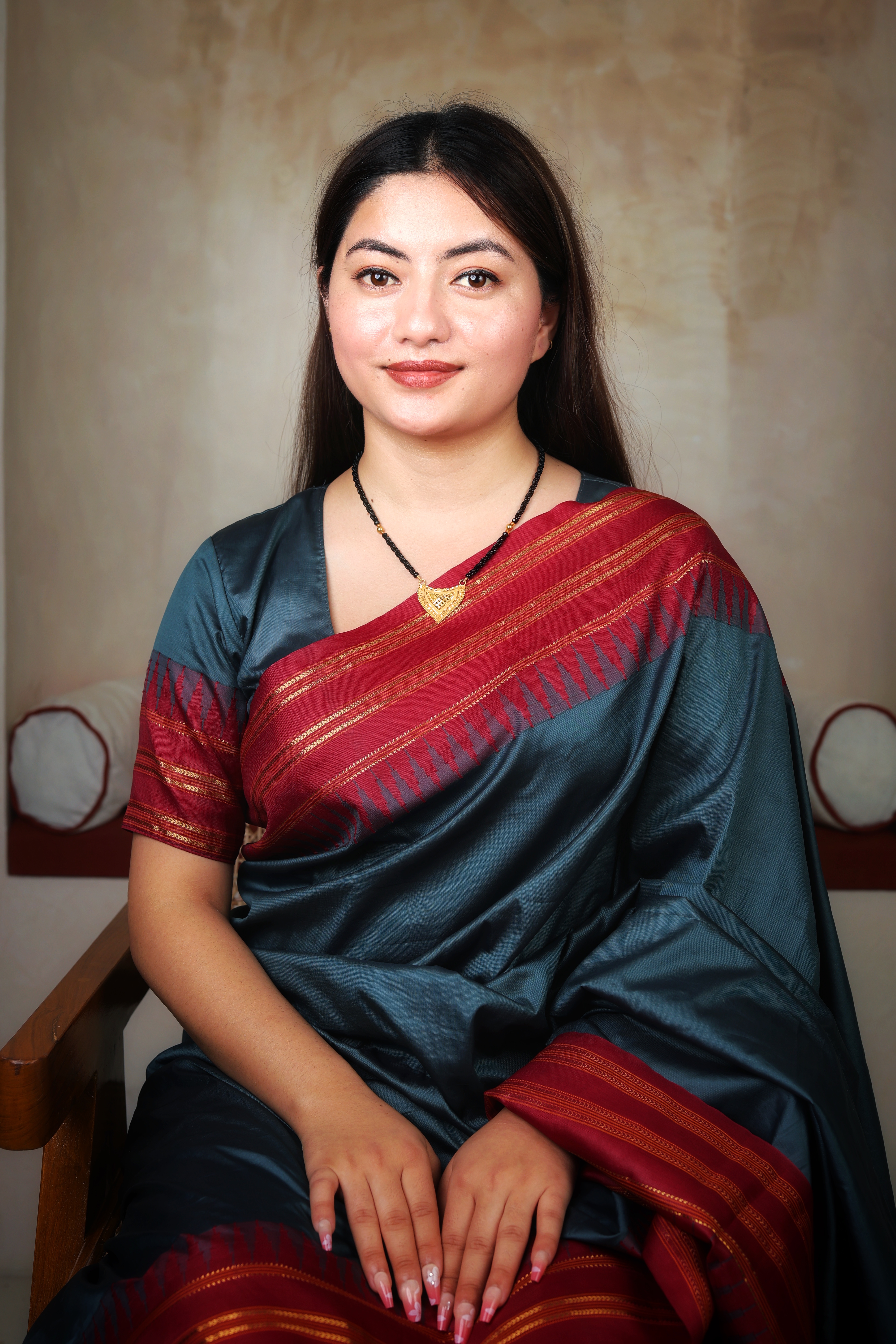 Traditional Heart-Shaped Gold Pendant Mangal Sutra with Black Beads