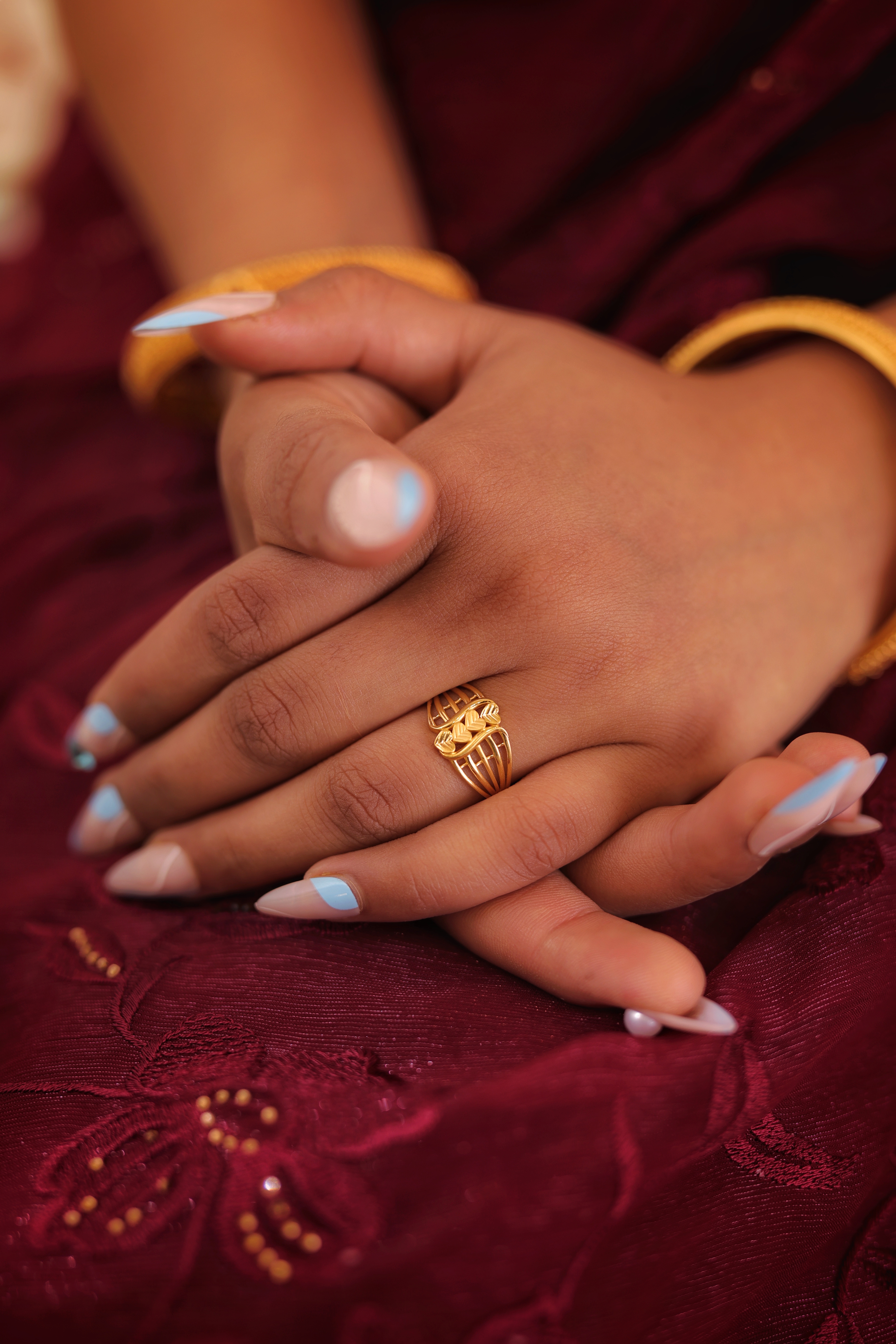 Broad Split-Shank Chevron Heart Gold Ladies Casting Ring