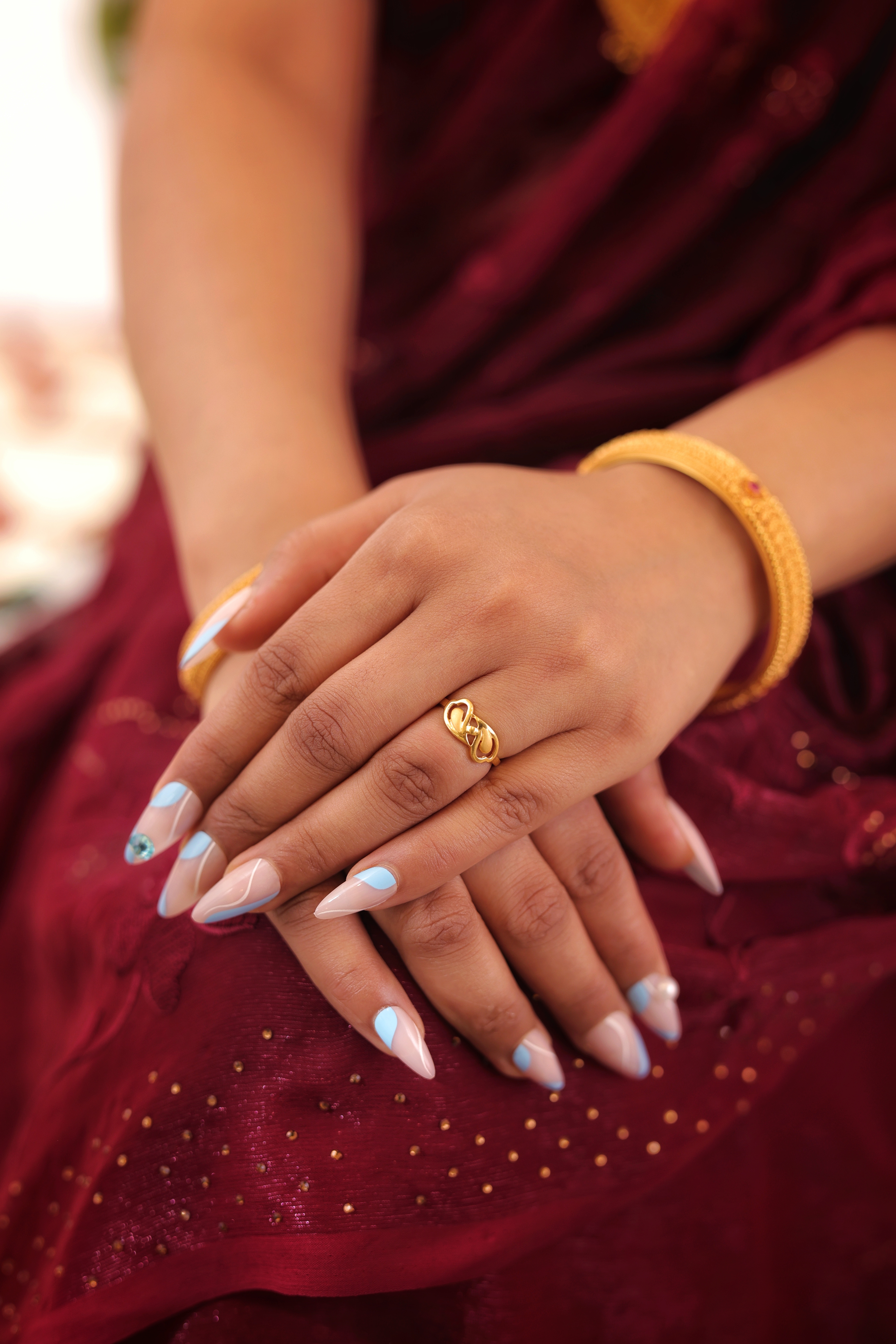 Delicate Interlocking Leaf Gold Ladies Casting Ring