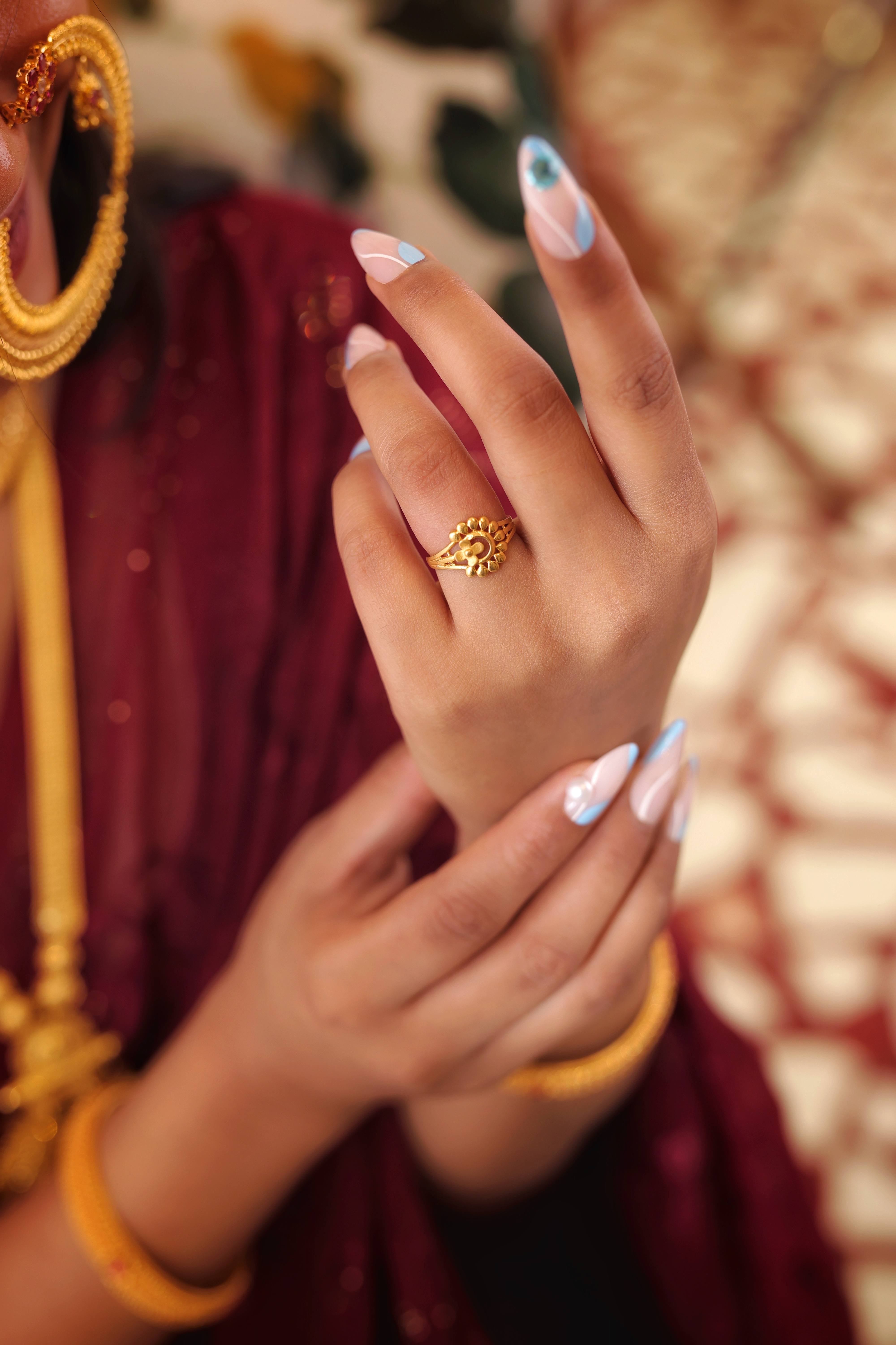 Textured Petal Sunburst Gold Ladies Casting Ring