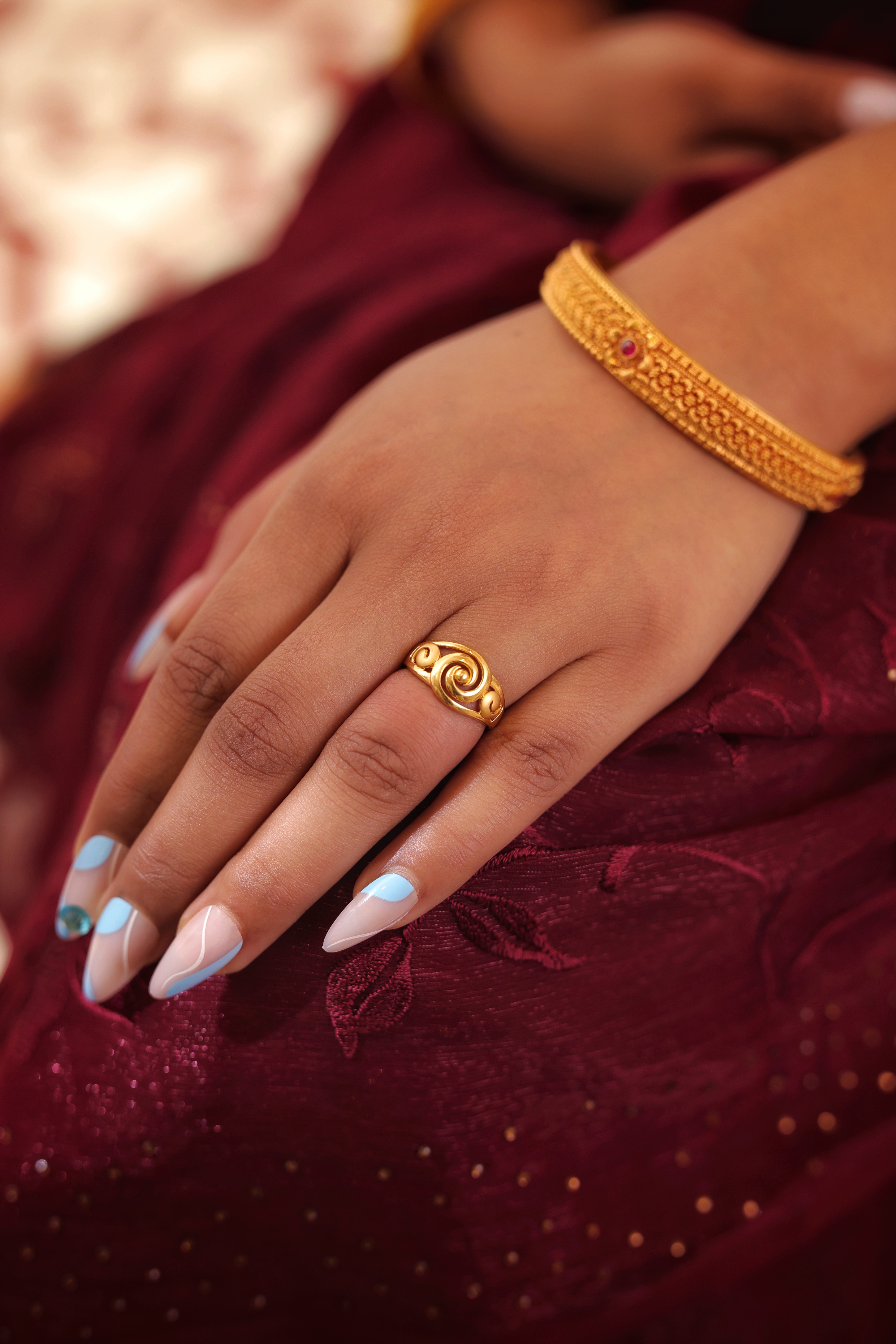 Bold Symmetrical Double Spiral Gold Ladies Casting Ring