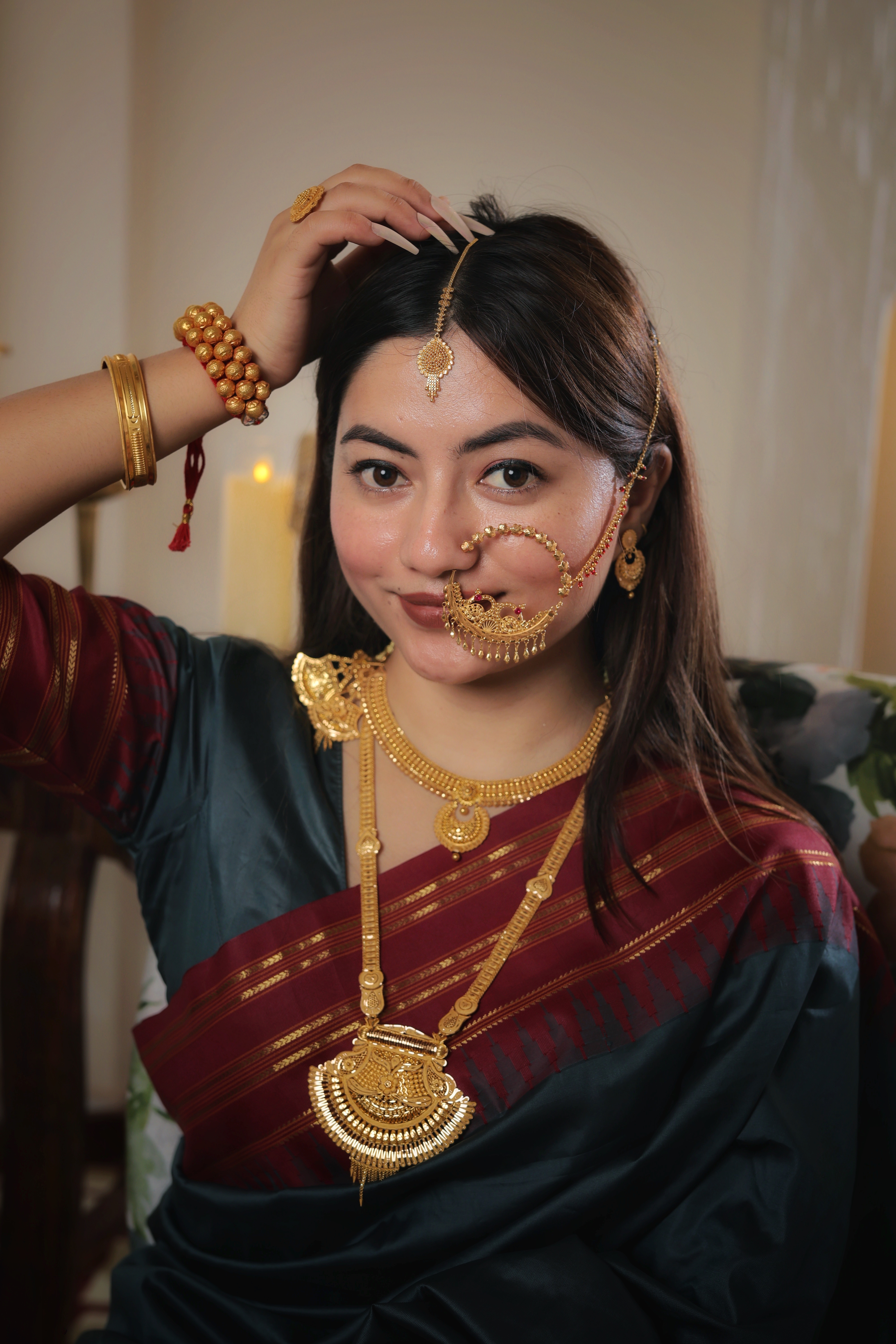 Exquisite 22K Gold Circular Maang Tika with Intricate Filigree and Petite Droplet Tassel