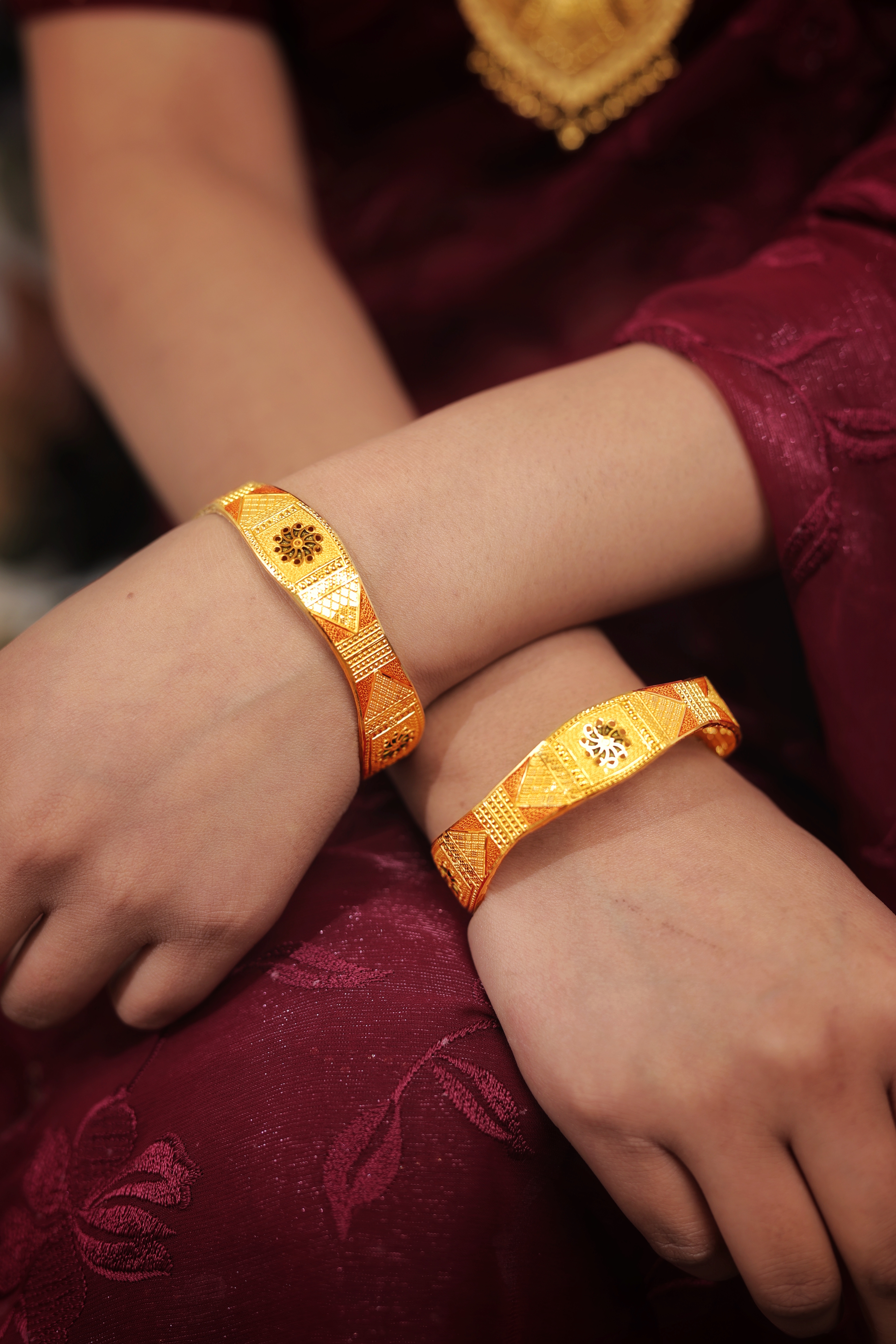 Traditional Textured Designer Gold Bangles – Pattern Engraved Ethnic Gold Bangles for Women