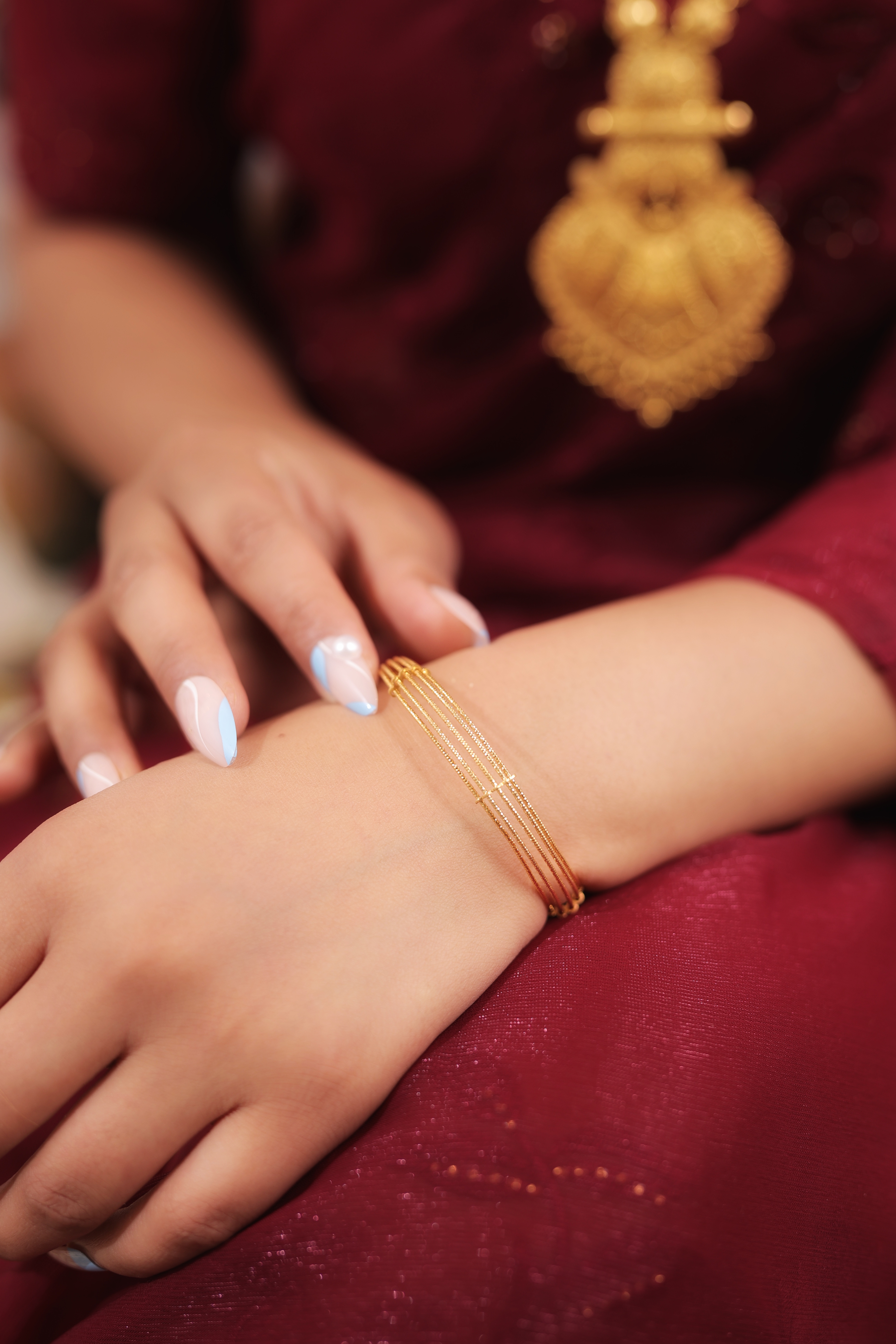 Single Minimal Gold Bangle – Elegant Multi-Line Designer Gold Bangle for Women